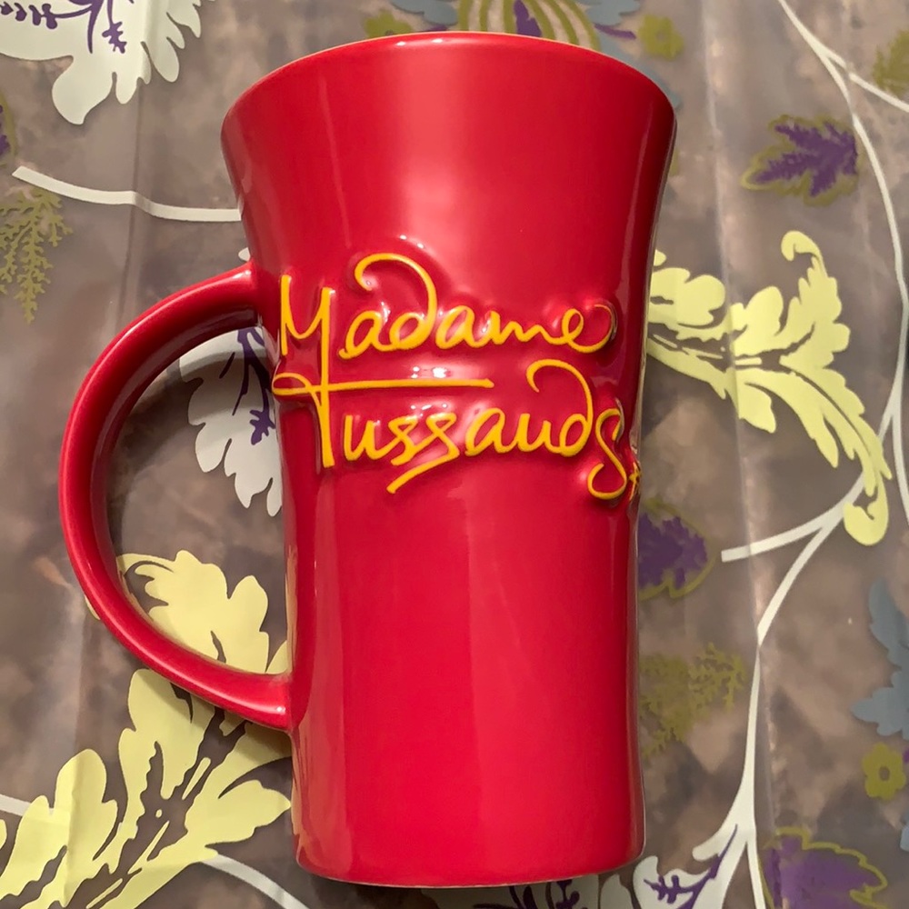 Madame Tussaud’s Group 2006 Mug, NWT